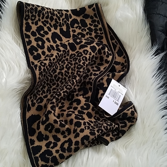 Michael Kors Accessories - Michael Kors Women's Scarf